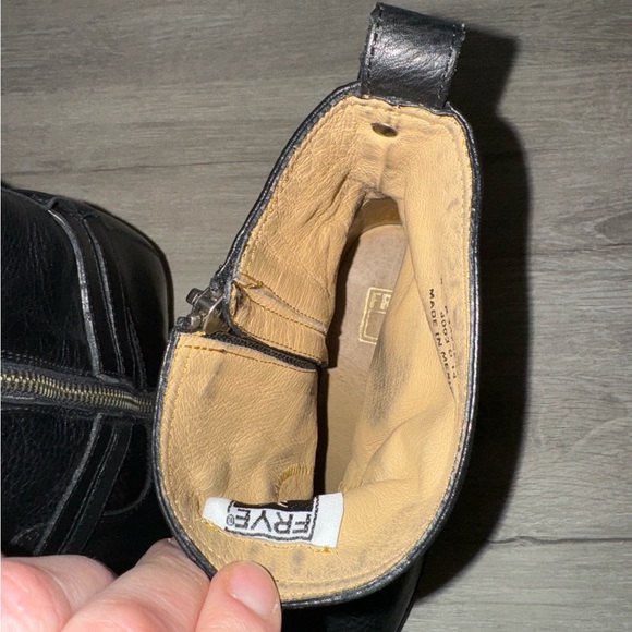 LEATHER FRYE BOOTS SIZE 8 WOMANS ALL BLACK - Picture 8 of 10